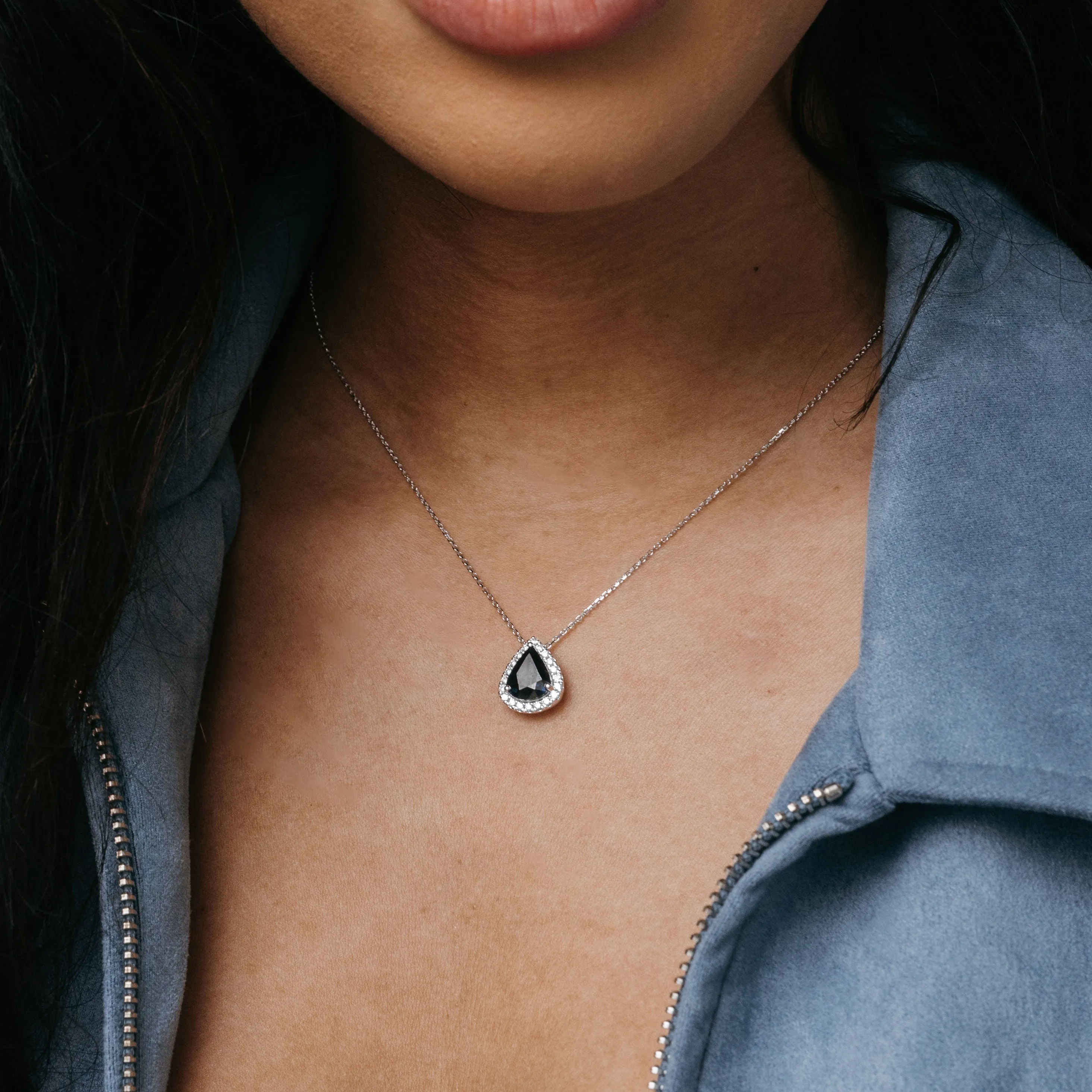 2.86ct Blue Sapphire & Diamond Necklace