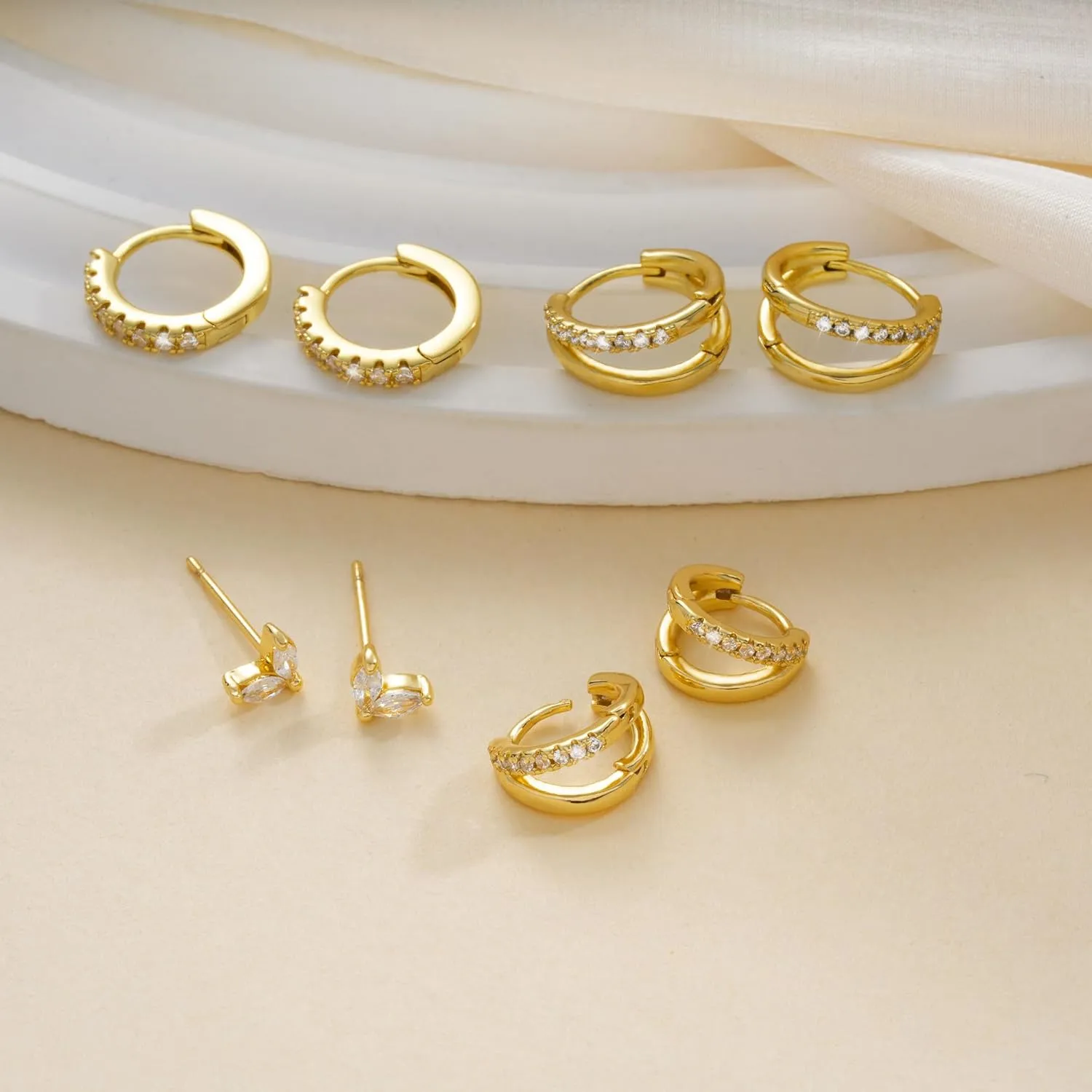 Moodear 6 Pairs Gold Hoop Earrings Set for Women 14K Gold Plated Hypoallergenic Thick Huggie Hoop Earrings Trendy Small Chunky Earrings Jewelry Gifts