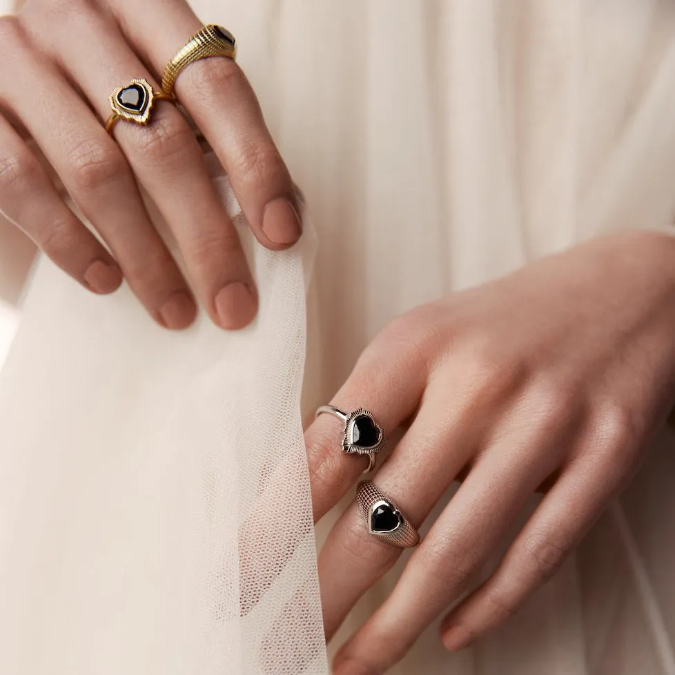 Romantique / Signet Ring / Black   Gold