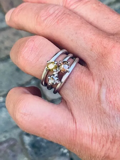 Three-in-one White Gold Ring with Intense Rough Diamonds - <strong>2.56 ct.</strong>