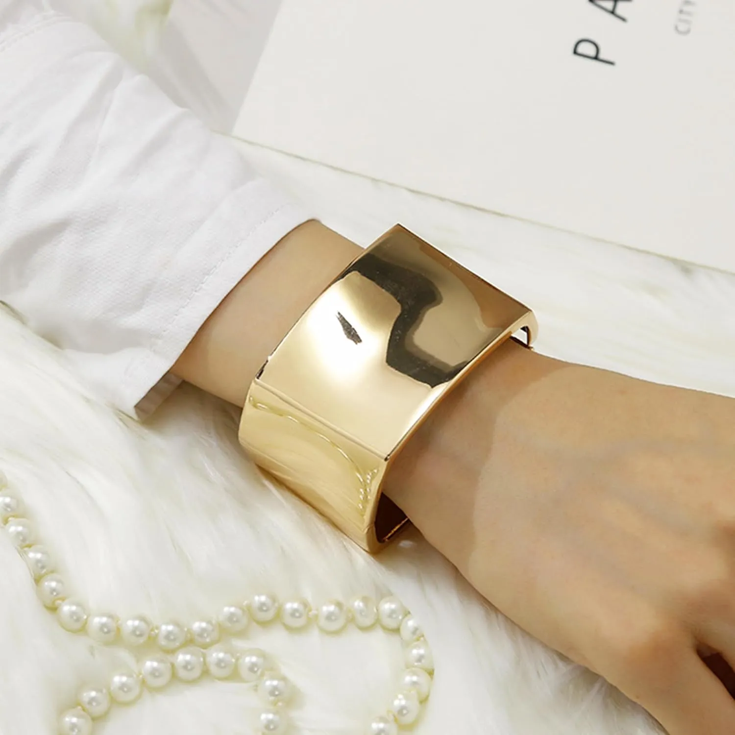 YANCHUN Gold Cuff Bracelets for Women Bangle Bracelet Chunky Gold Bracelet Non Tarnish 14K Gold Bracelets Trendy Jewelry Gifts