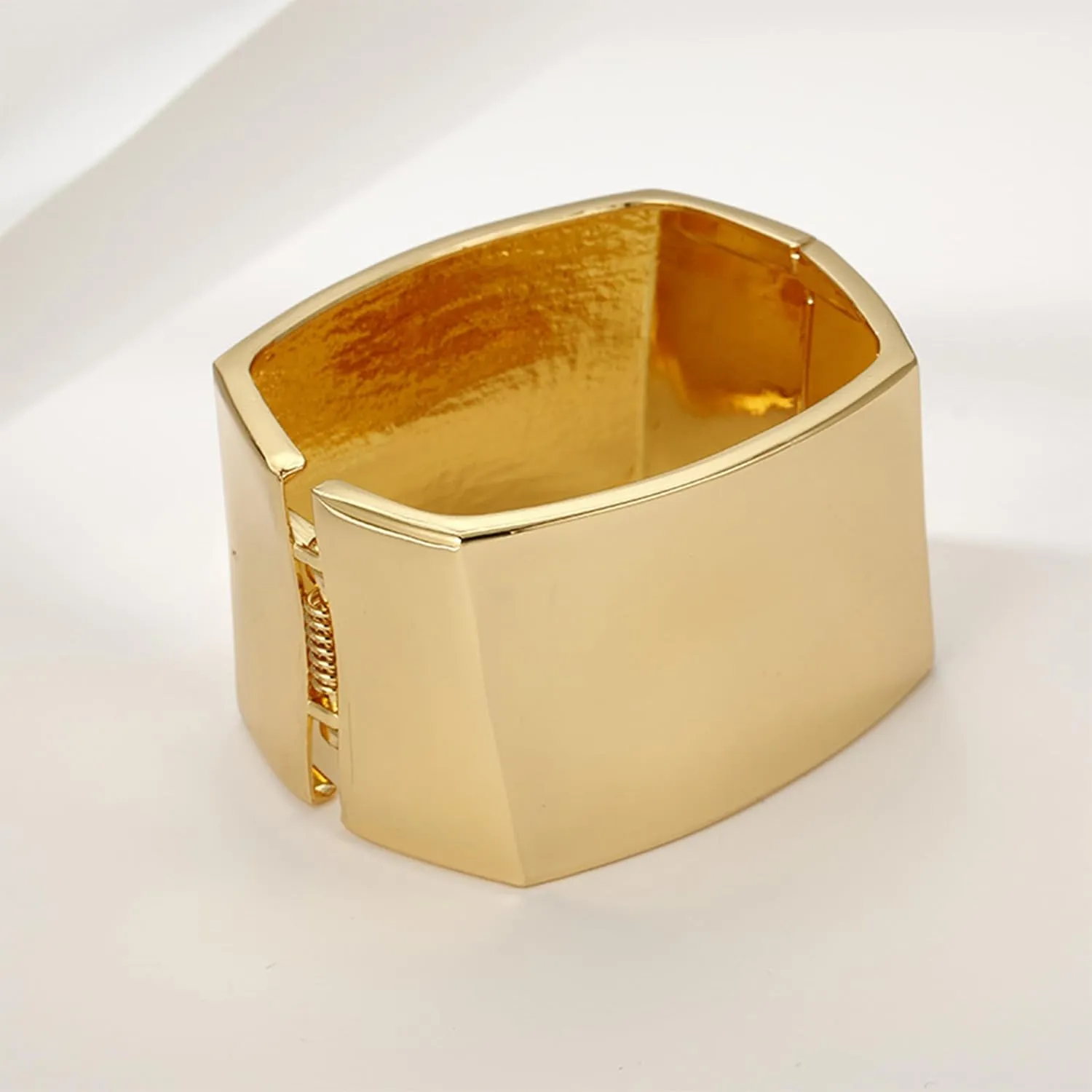 YANCHUN Gold Cuff Bracelets for Women Bangle Bracelet Chunky Gold Bracelet Non Tarnish 14K Gold Bracelets Trendy Jewelry Gifts